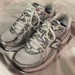 New Balance 740 Silver and White Running Shoes